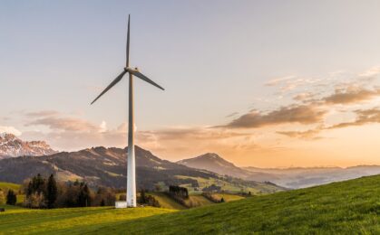wind-turbine-2218457_1280