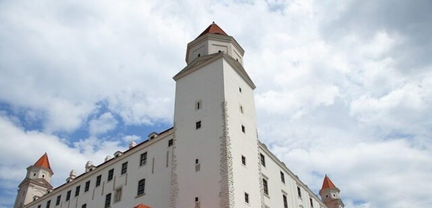 bratislava-7290316_640