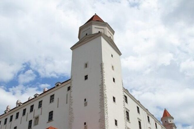 bratislava-7290316_640