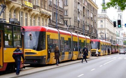 neurolink-tram-2443383_1920