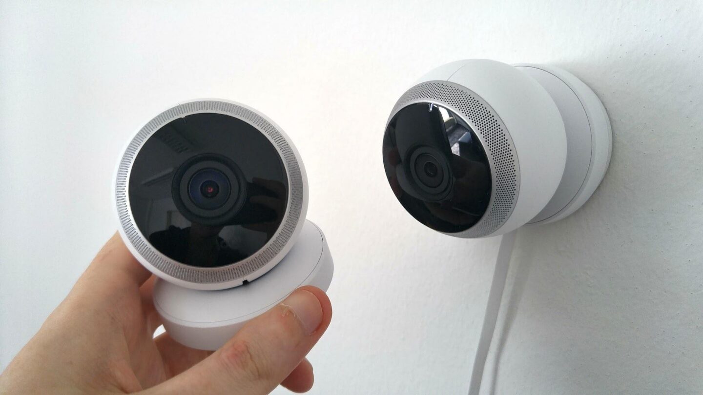 cctvsmartsystems-cctv-2417559_1920
